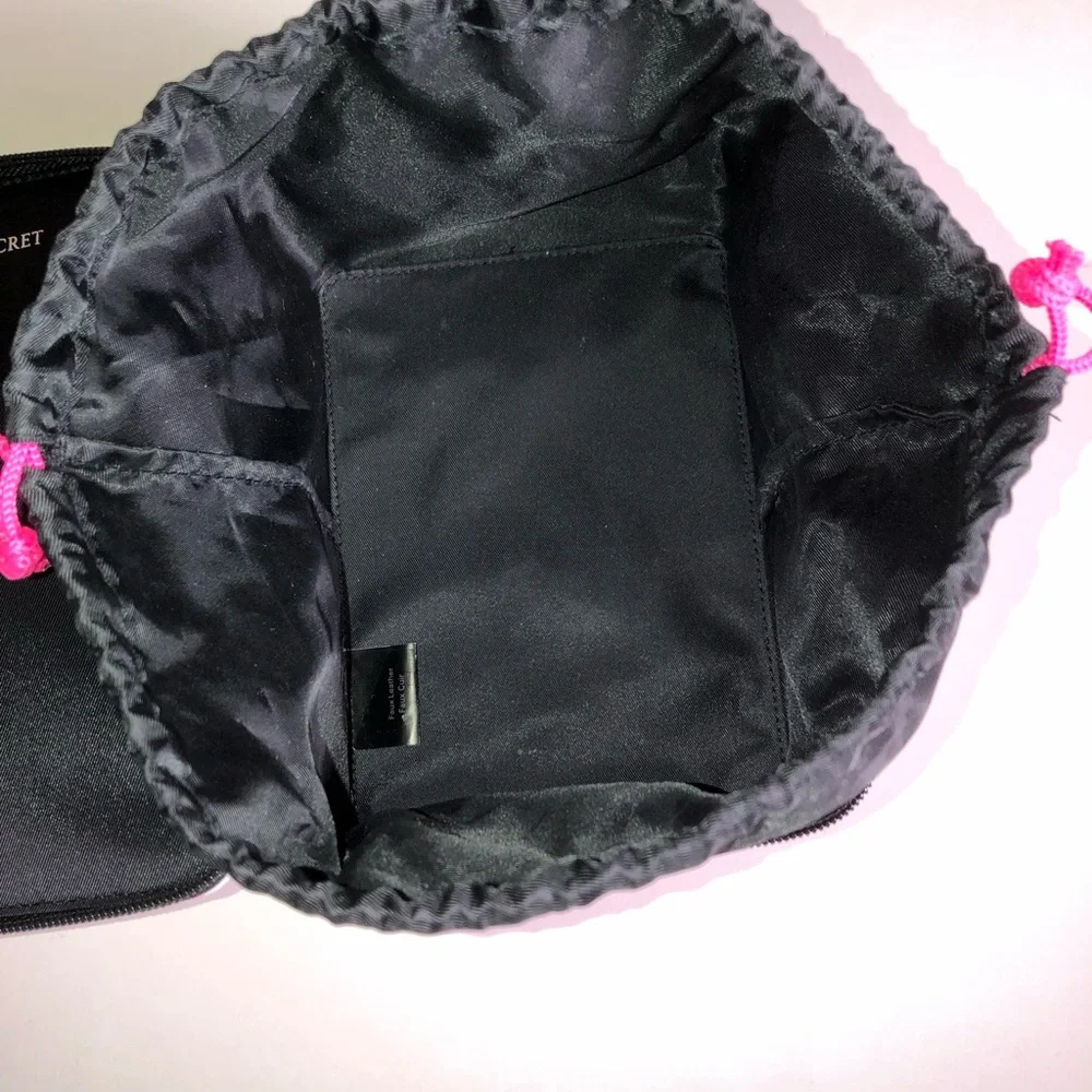 Victoria’s Secret Makeup Train Case in Iconic Stripe, Organizer, like new